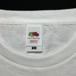 Heavy T wit van Fruit of the Loom close-up