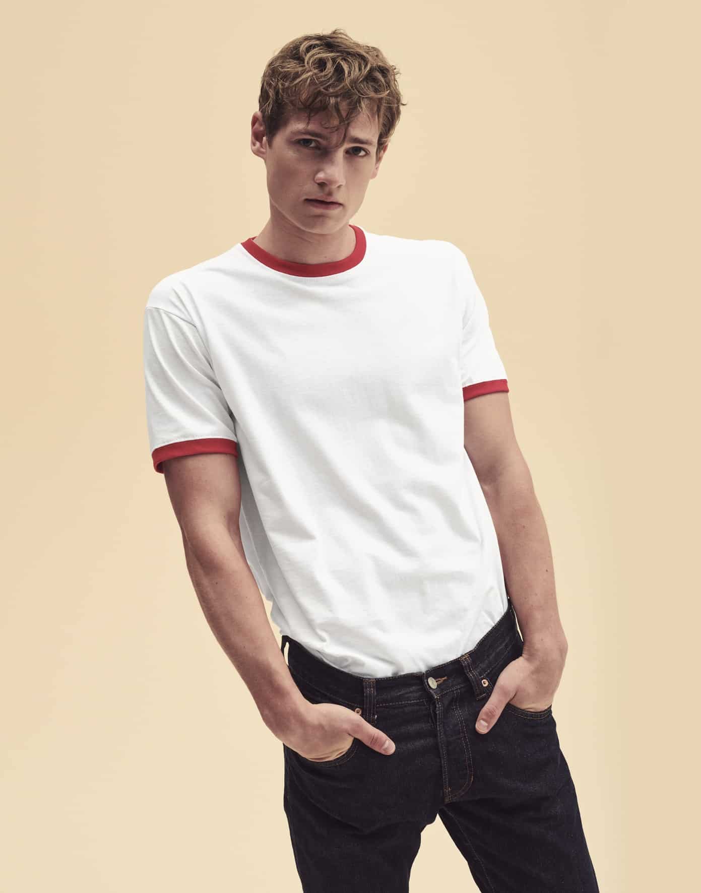 ringer t shirt met rode biezen bedrukken